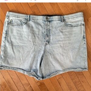 Torrid Stretch Blue Denim Shorts size 28 4x - 5x EUC